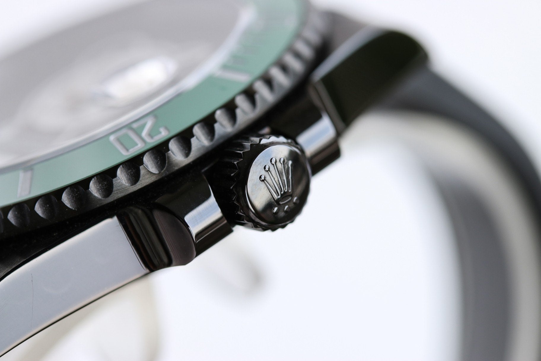 SUBMARINER DATE 40MM CUSTOM GREEN BEZEL BLACK BEAR DIAL
