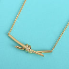 KNOT NECKLACE GOLD