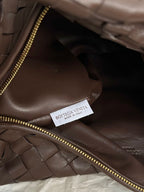 BV TEEN JODIE 36CM CHOCOLATE SHEEPSKIN