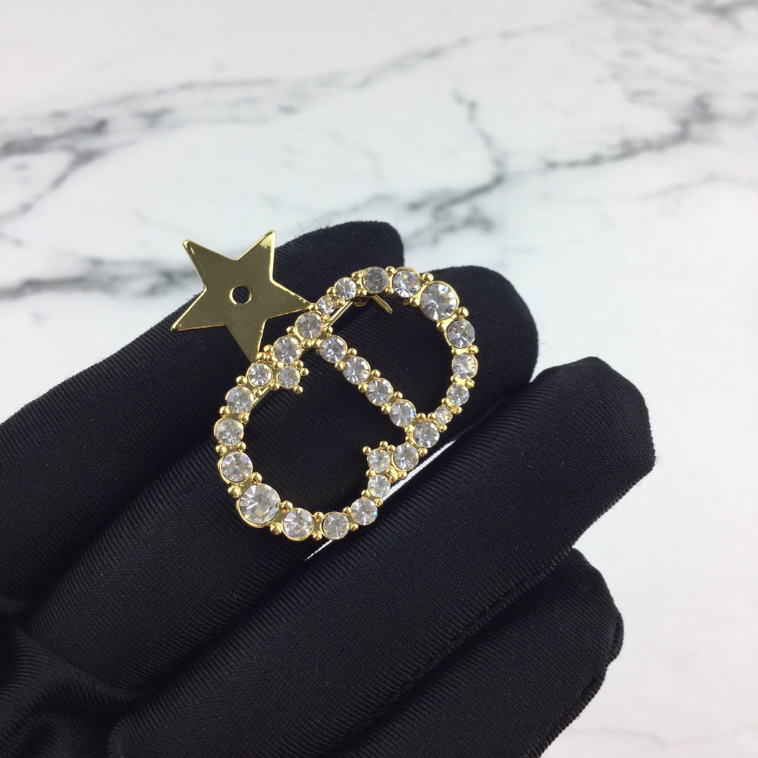 CD Brooch 04