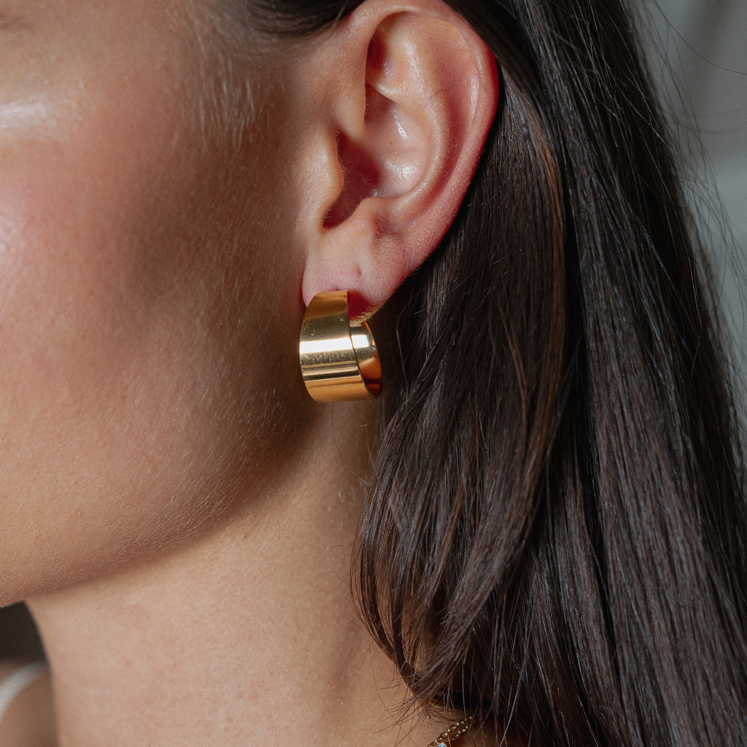 SLEEK.