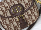 MEDIUM CD BOBBY 22CM CHOCOLATE OBLIQUE CANVAS GOLD HARDWARE