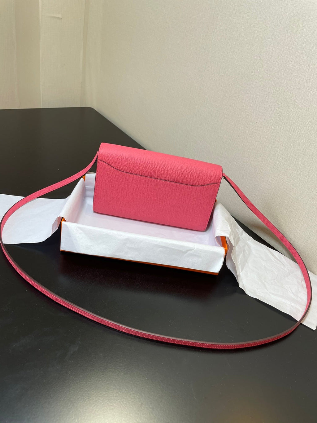 CONSTANCE TO GO 20.5 DARK PINK EPSOM SILVER HARDWARE