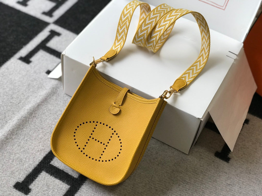 Mini Evelyne 18cm Dark Yellow Togo Ghw