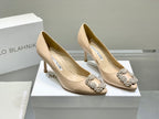 Manolo Snowflake Buckle Pumps Beige Cowhide 204509