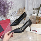 VT Rockstud Pumps Black Sheepskin Leather 340258