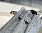 HM KELLY 25CM LINEN BLUE TOGO GOLD HARDWARE