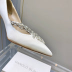 Manolo Wheat Ear Rhinestone High Heels Pumps White Silk Fabric 327453