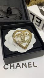 CC Brooch Gold 159549