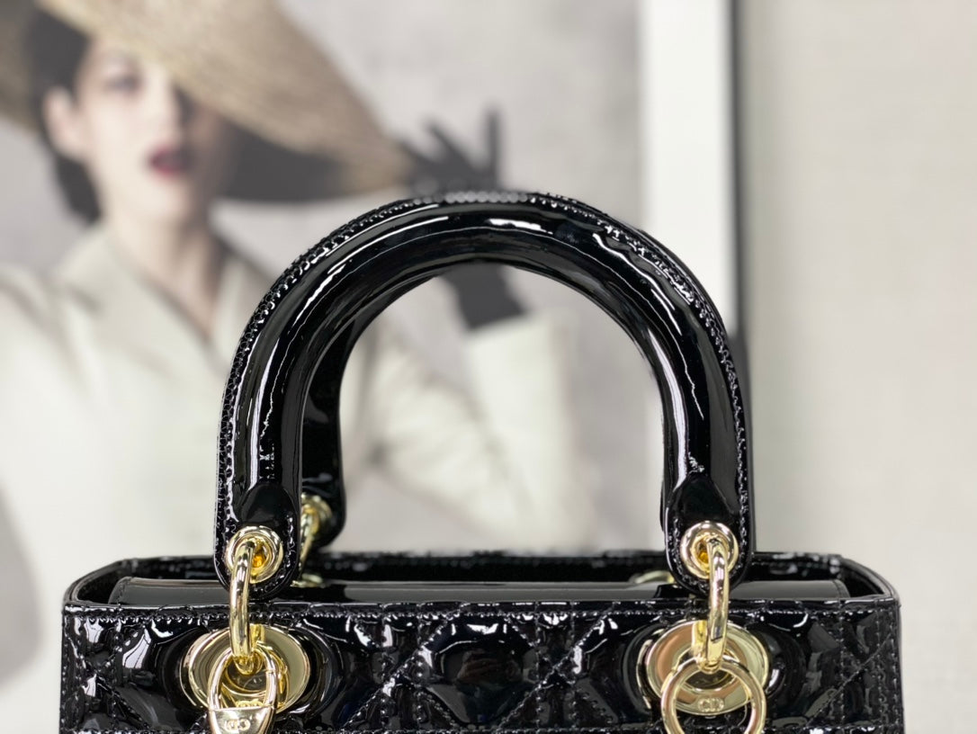 medium lady 24 black patent calfskin