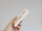 CC FLAP CARD HOLDER 11.3 WHITE GRAINED CALFSKIN GOLD ICON