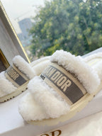 CD 25  Flat Slippers White Gray Wool 395564