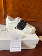 VT Rockstud Sneaker White Black Cowhide 349000