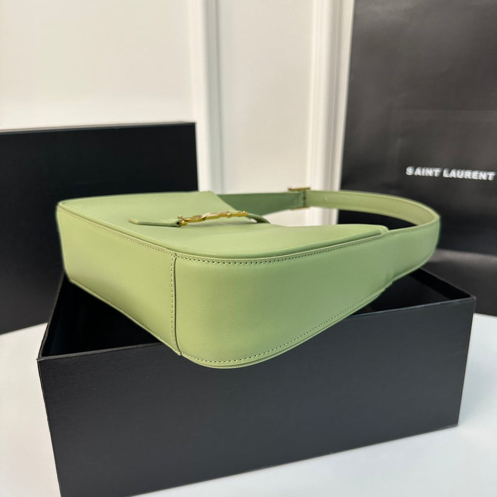 Le 5 a 7 24 Light Green Lambskin Ghw