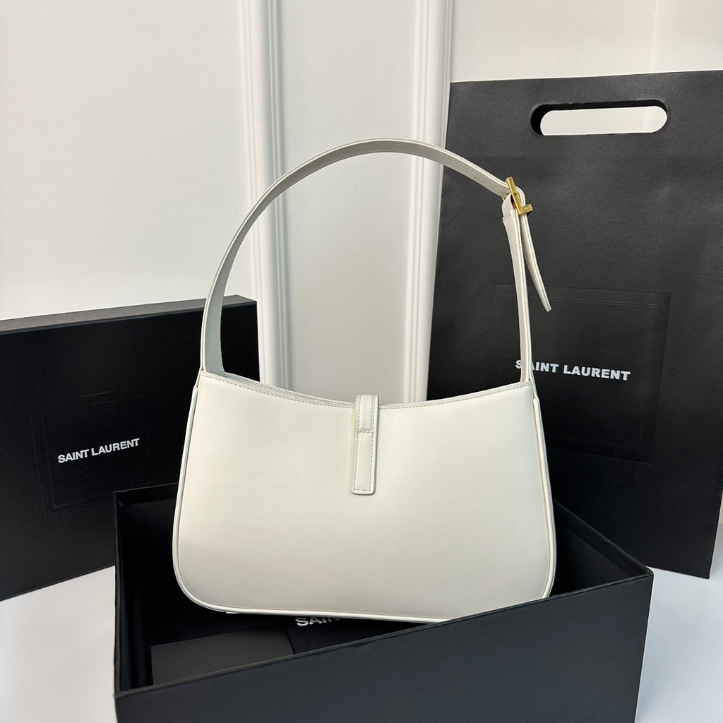 Le 5 a 7 24 White Lambskin Ghw