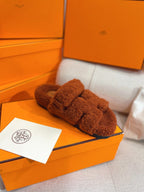 chypre sandal brown lamb wool