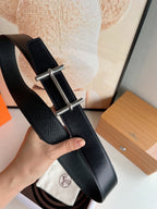 HM BELT BUCKLE & REVERSIBLE BLACK LEATHER STRAP 38 MM SILVER HARDWARE