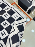 CC Square Scarf 90 CM In Black And White Plaid Silk Twill 288742