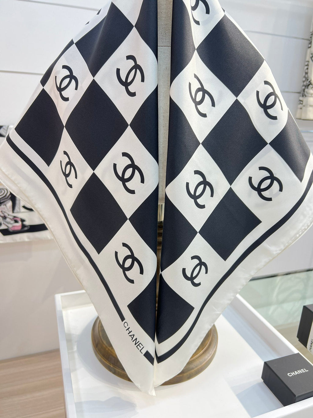CC Square Scarf 90 CM In Black And White Plaid Silk Twill 288742