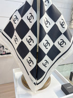 CC Square Scarf 90 CM In Black And White Plaid Silk Twill 288742