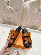 CHYPRE SANDAL BLACK AND BRIGHT BROWN LAMBSKIN