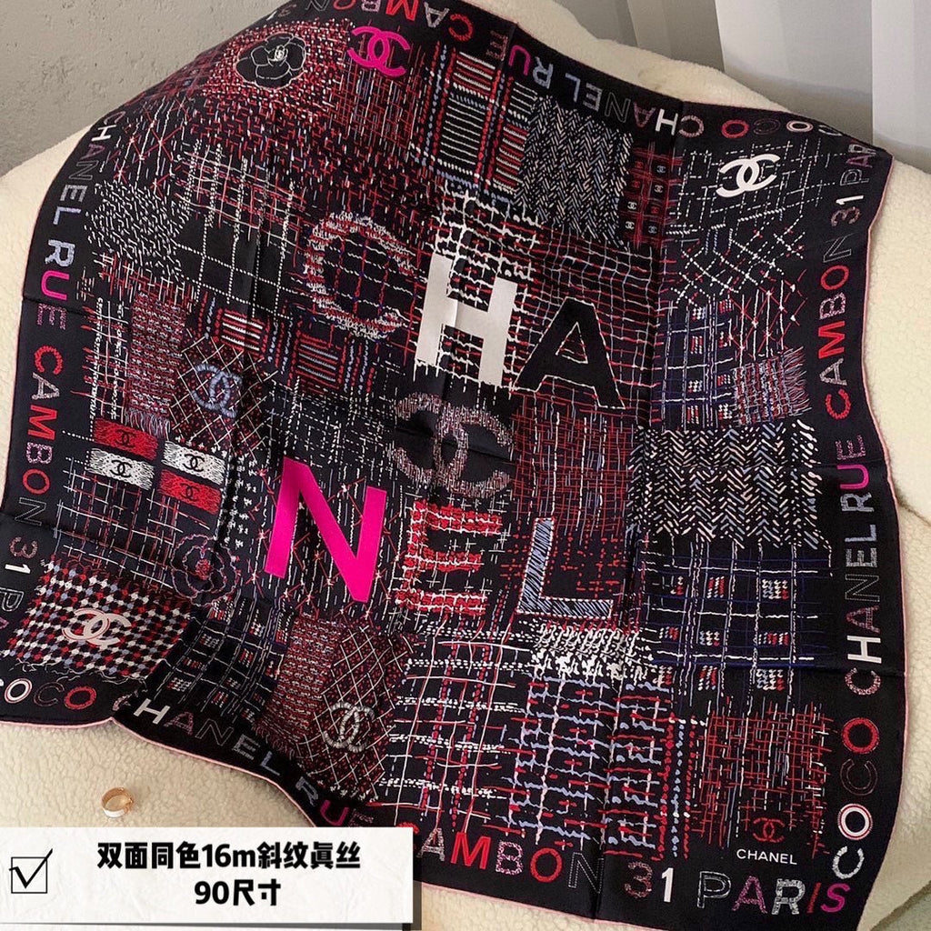CC Square Scarf 90 CM In Colorful Silk 185146