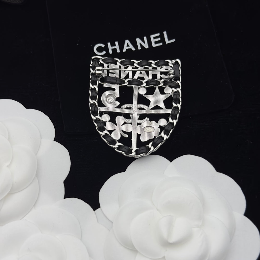 CC Brooch 173337