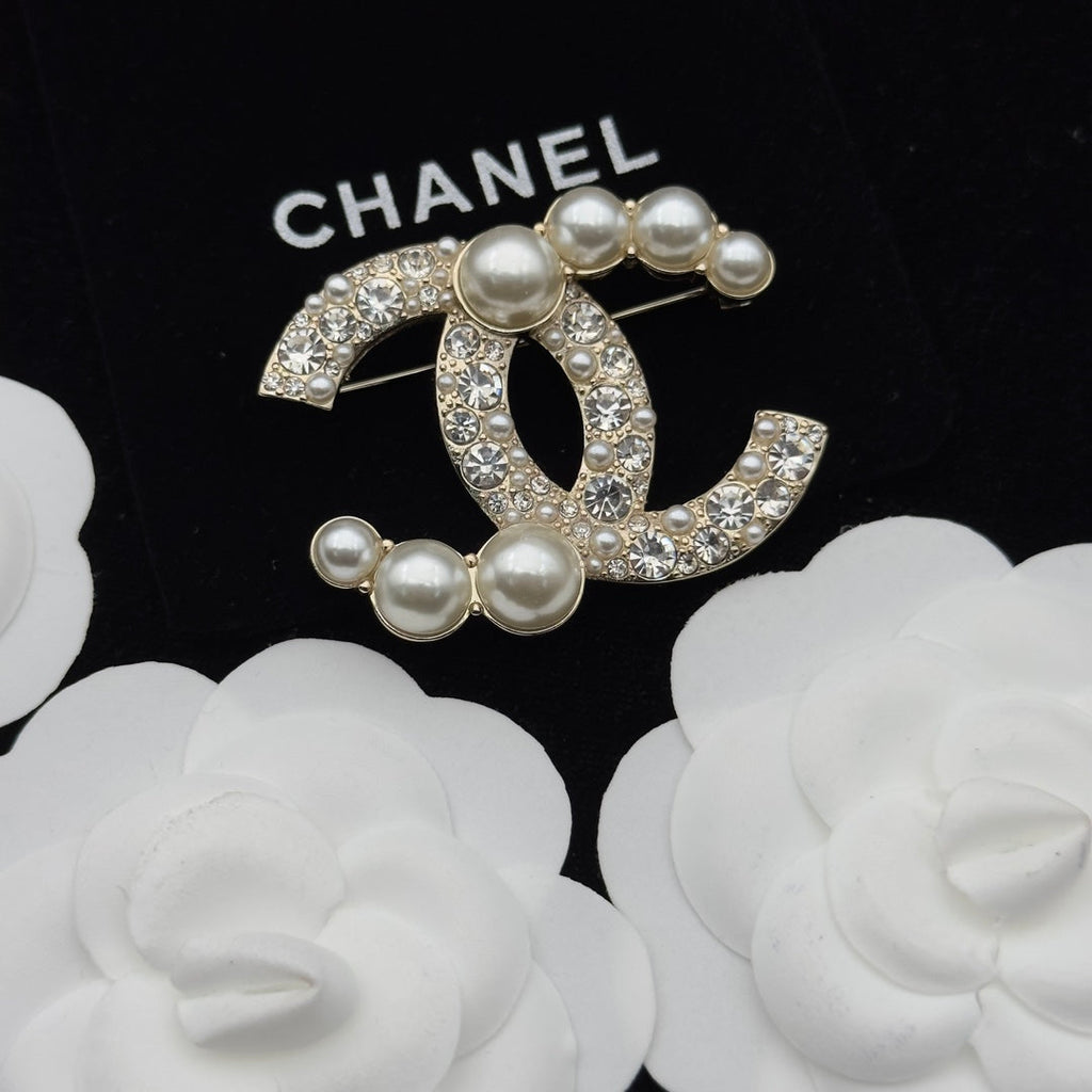 CC Brooch Gold 174302