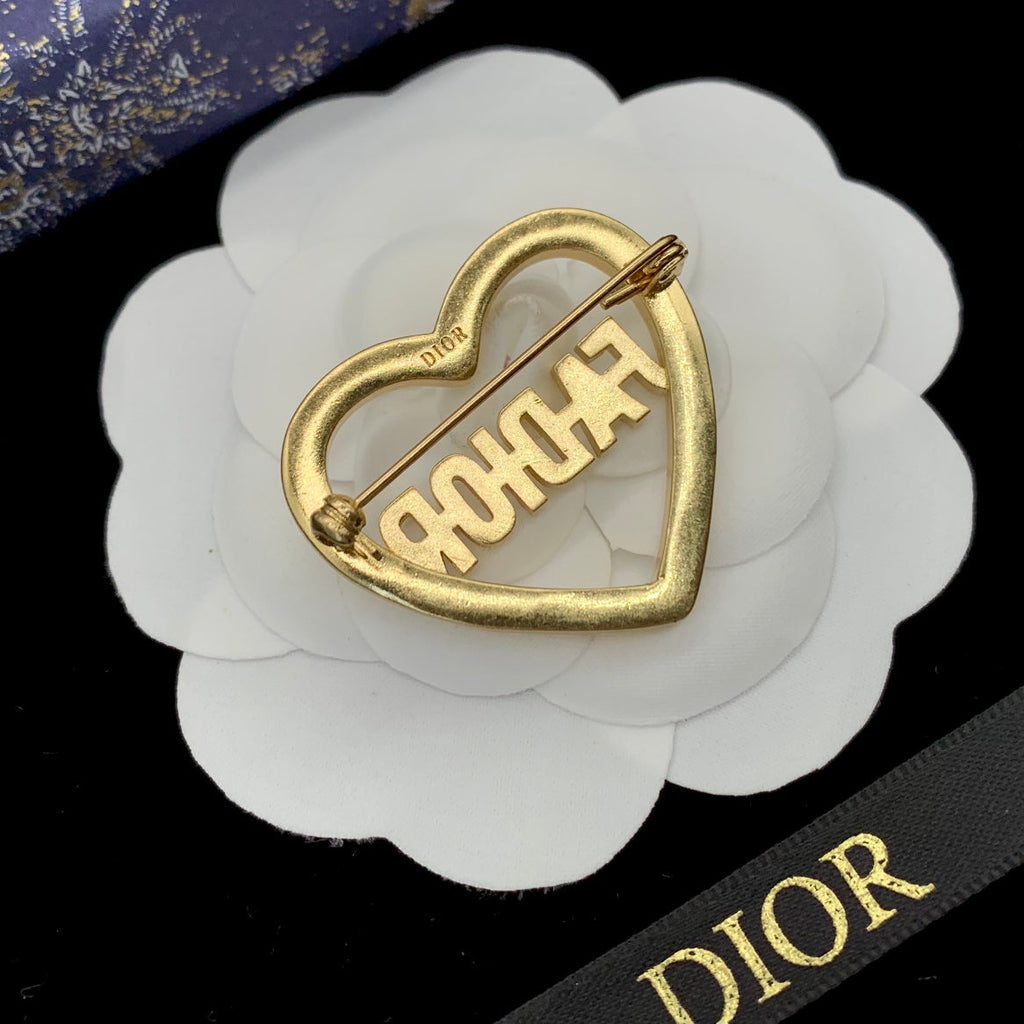 CD Brooch 178845
