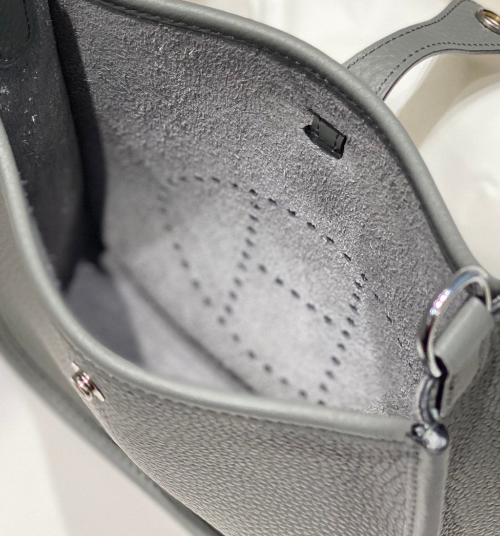 Mini Evelyne 18cm Smoke Grey Togo Silver Hardware