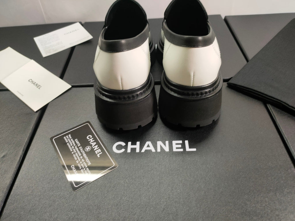 CC Moccasins 45mm White Mix Black Lambskin