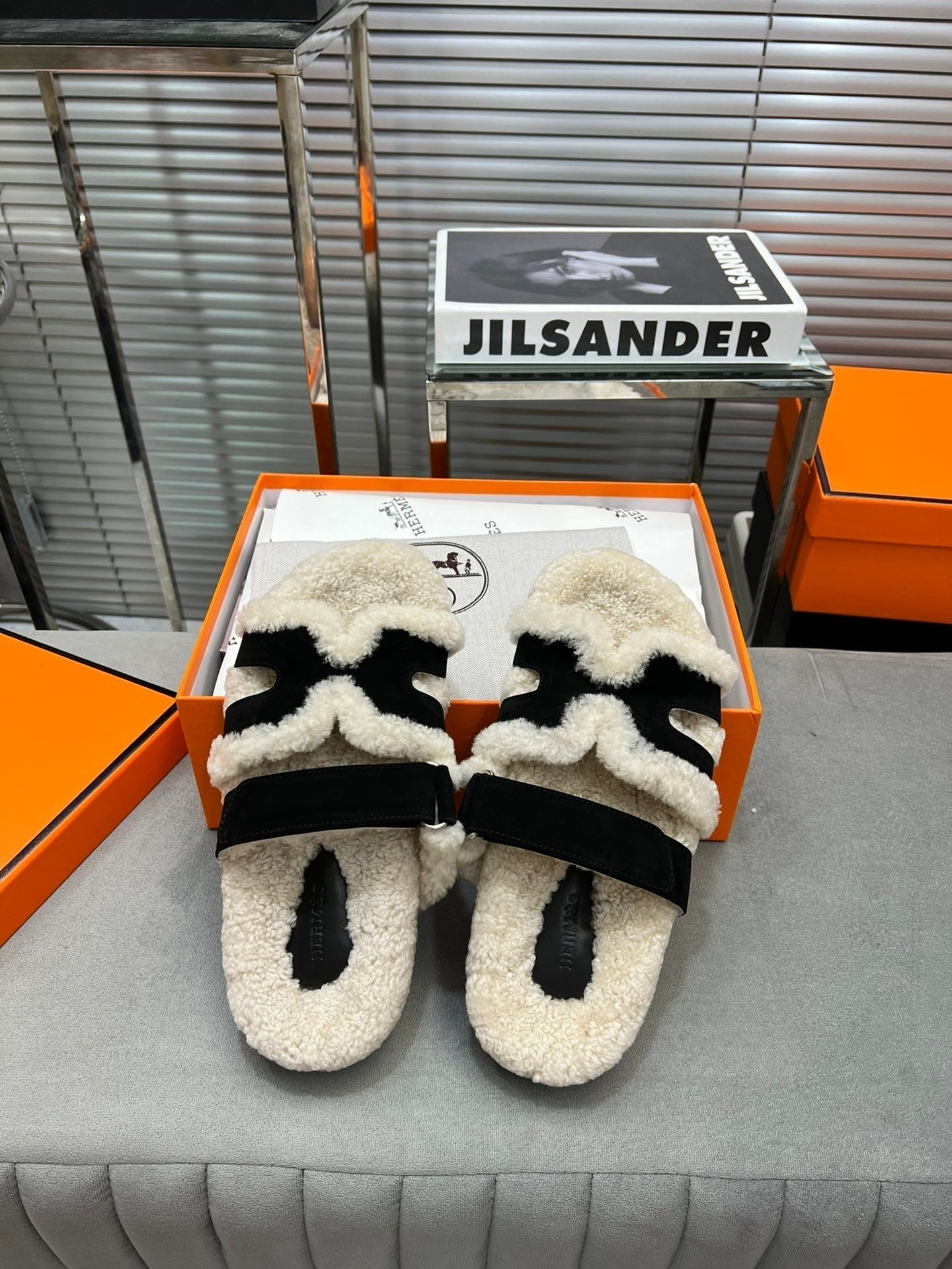 HM Chypre Sandal In Black Suede And Fleece Lining 953829