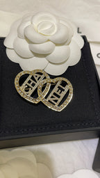 CC Brooch Light Gold 161773