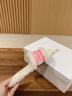 CD Dway Slide White Pink Fleece Lining And Canvas Fabric