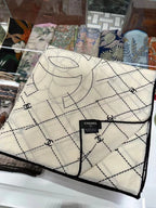 CC Square Scarf 140 CM In White Black Cashmere Silk 373590