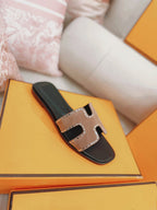 0ran Sandal Calfskin Rhinestone Brown
