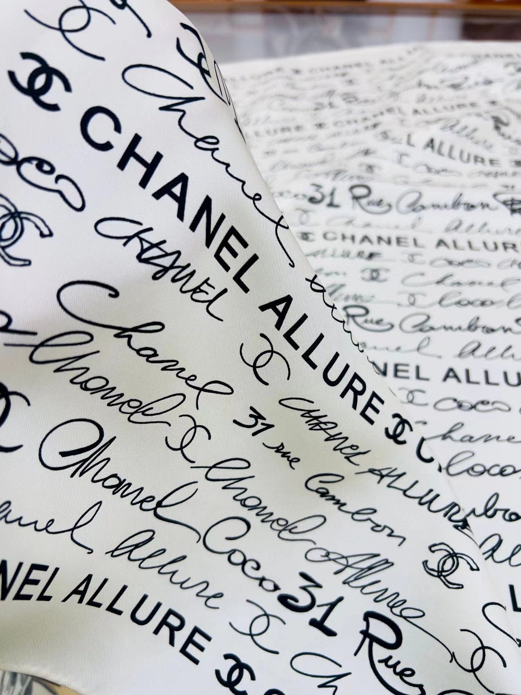 CC Square Scarf 90 CM In White With Black Text Silk  288694