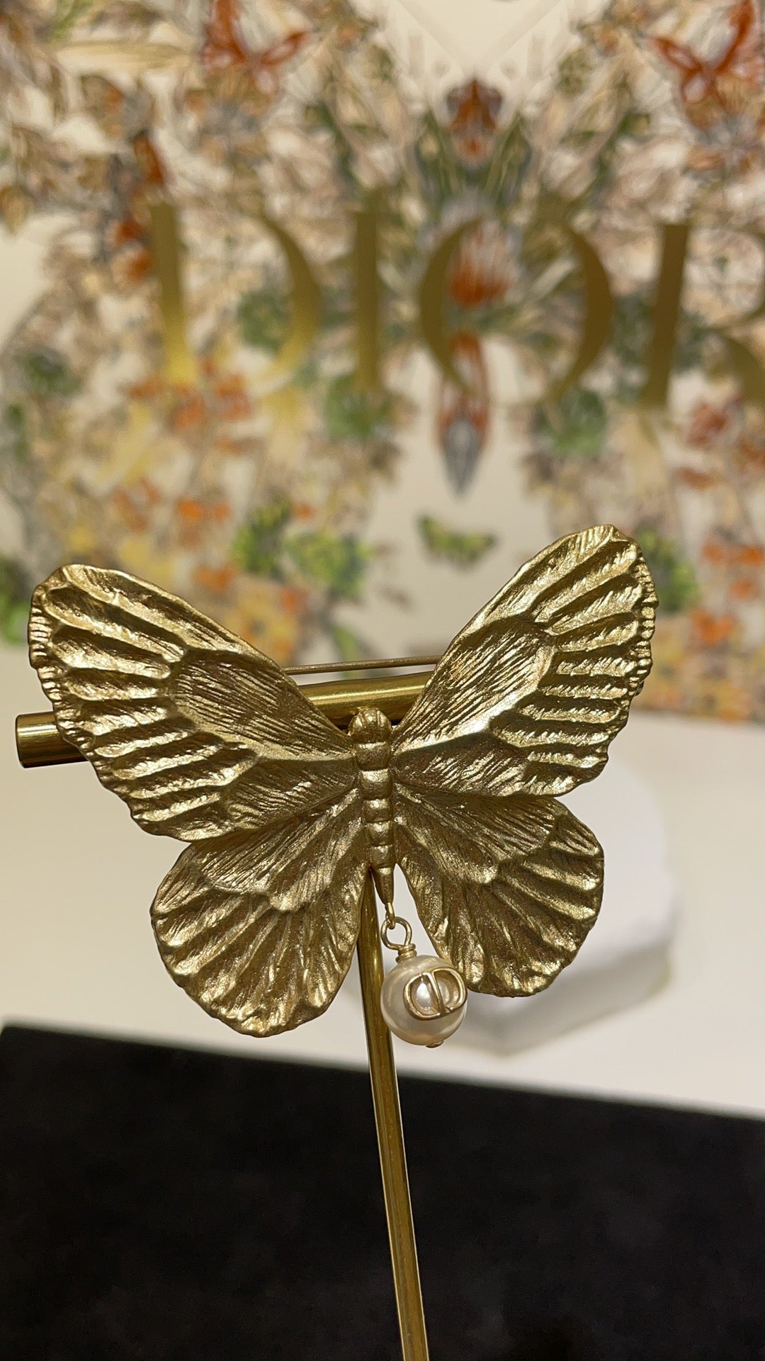 CD Brooch 08