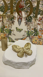 CD Brooch 08