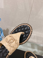 cc thong sandal 50 beige black quilted lambskin