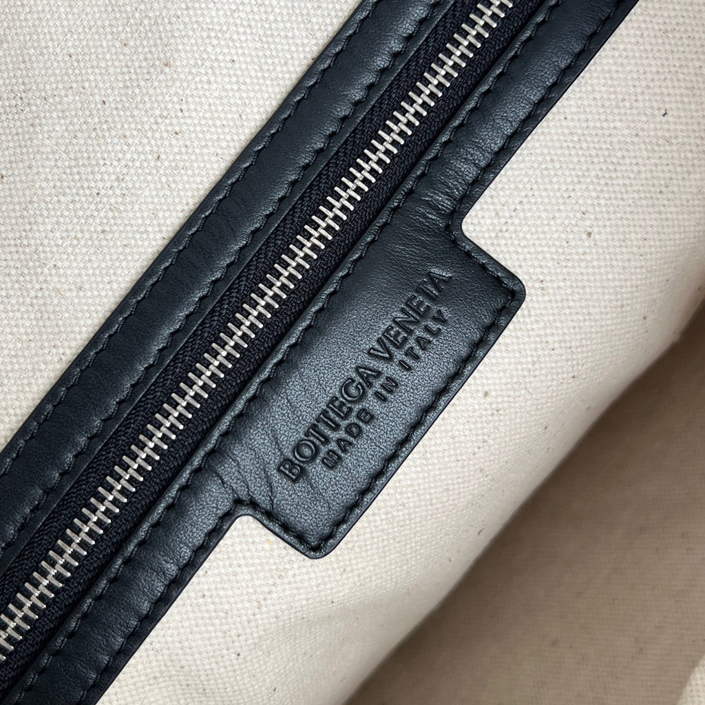 LARGE GETAWAY 39 WEEKENDER IN BLACK CALFSKIN