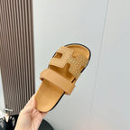 CHYPRE SANDAL LIGHT ORANGE CALFSKIN STYLIZED