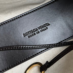 BV Loop Top Handle 19cm Chocolate Lambskin