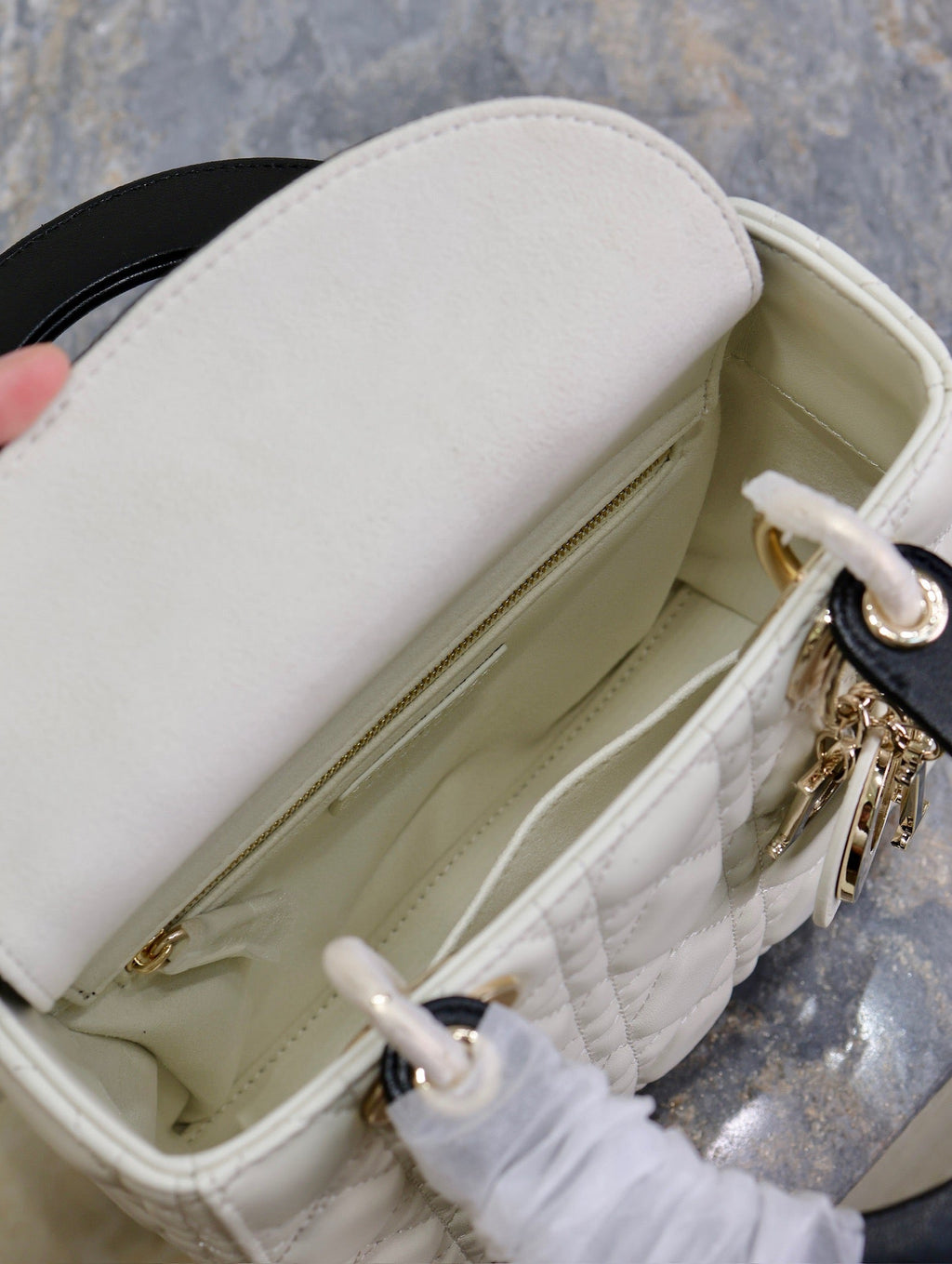 Lady Bag 17cm White Black Lambksin
