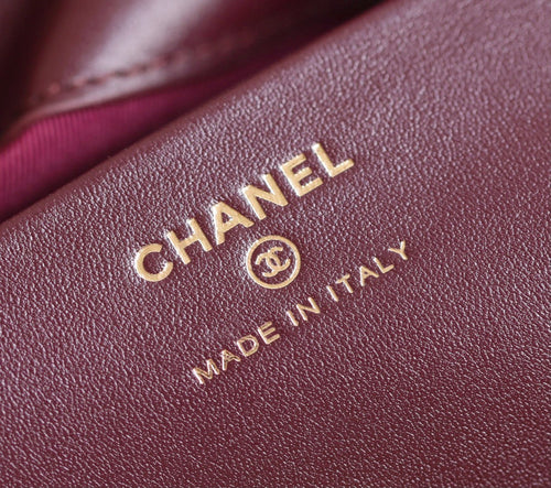 24B Cluth With Chain Burgundy Lambskin Gold Hardware