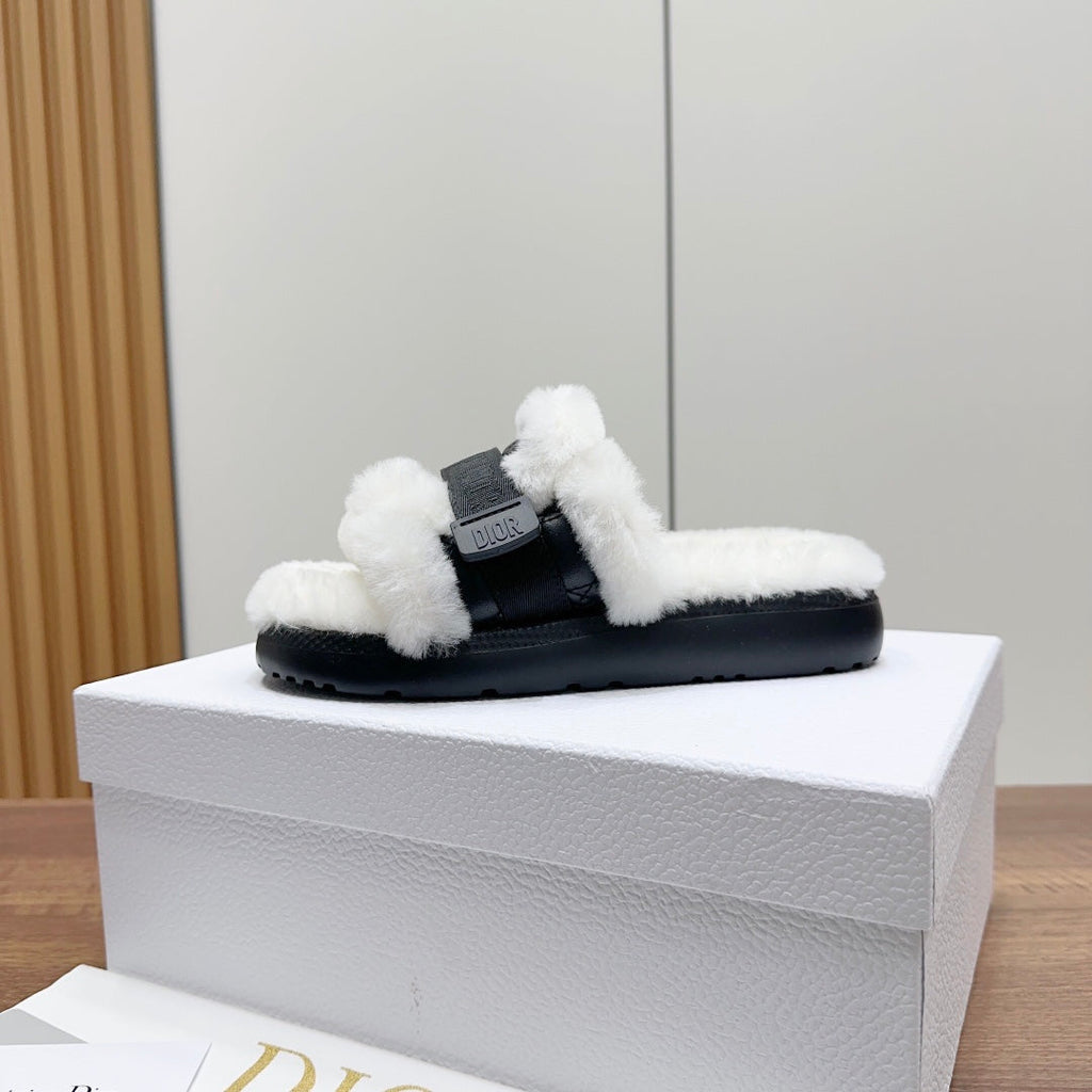 CD Dioriviera Dio(r)evolution Slide Black White Quilted Fleece Lining And Lambskin