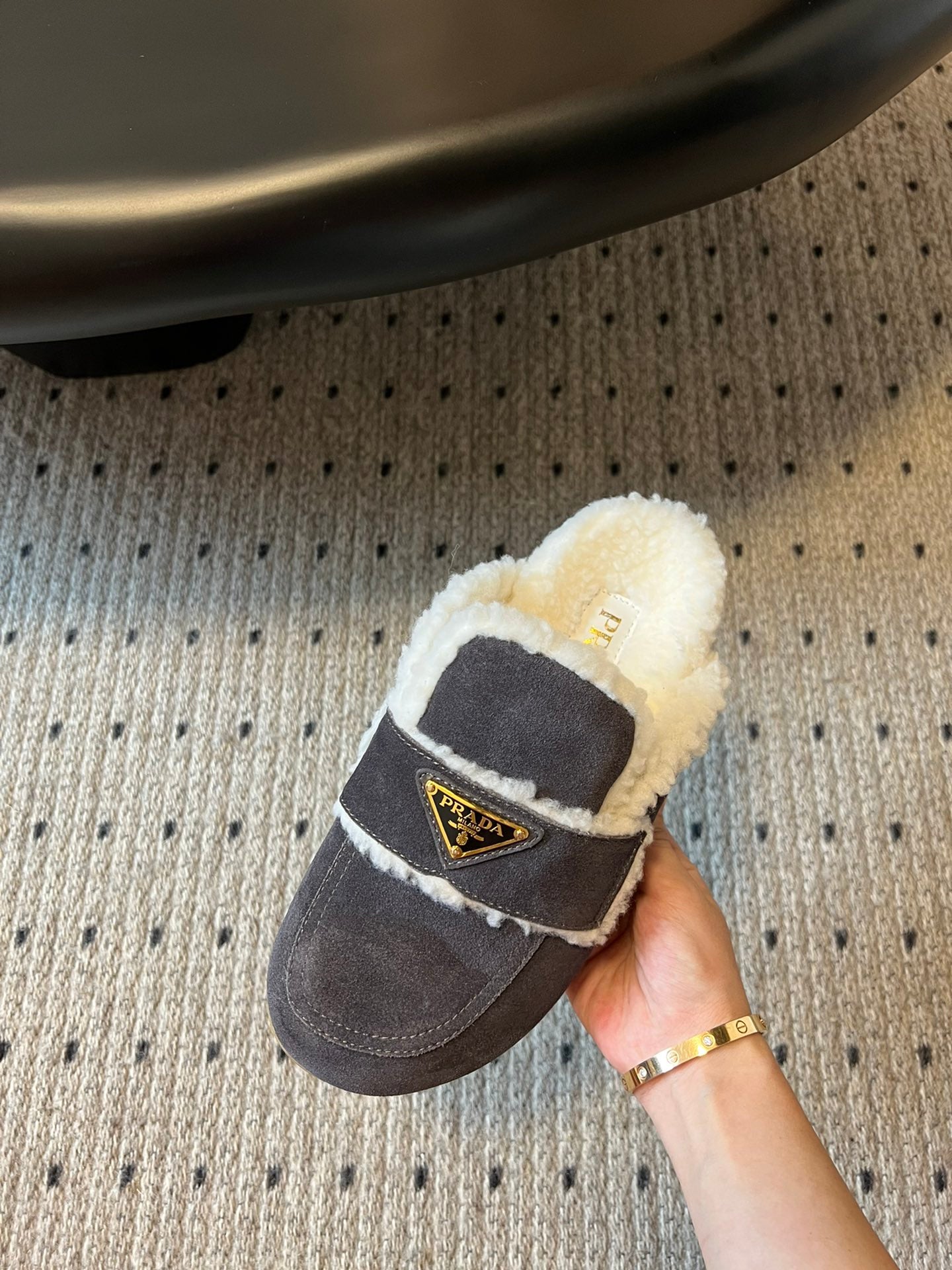 PRA Furry Half-Slipper Dark Gray Suede 478564