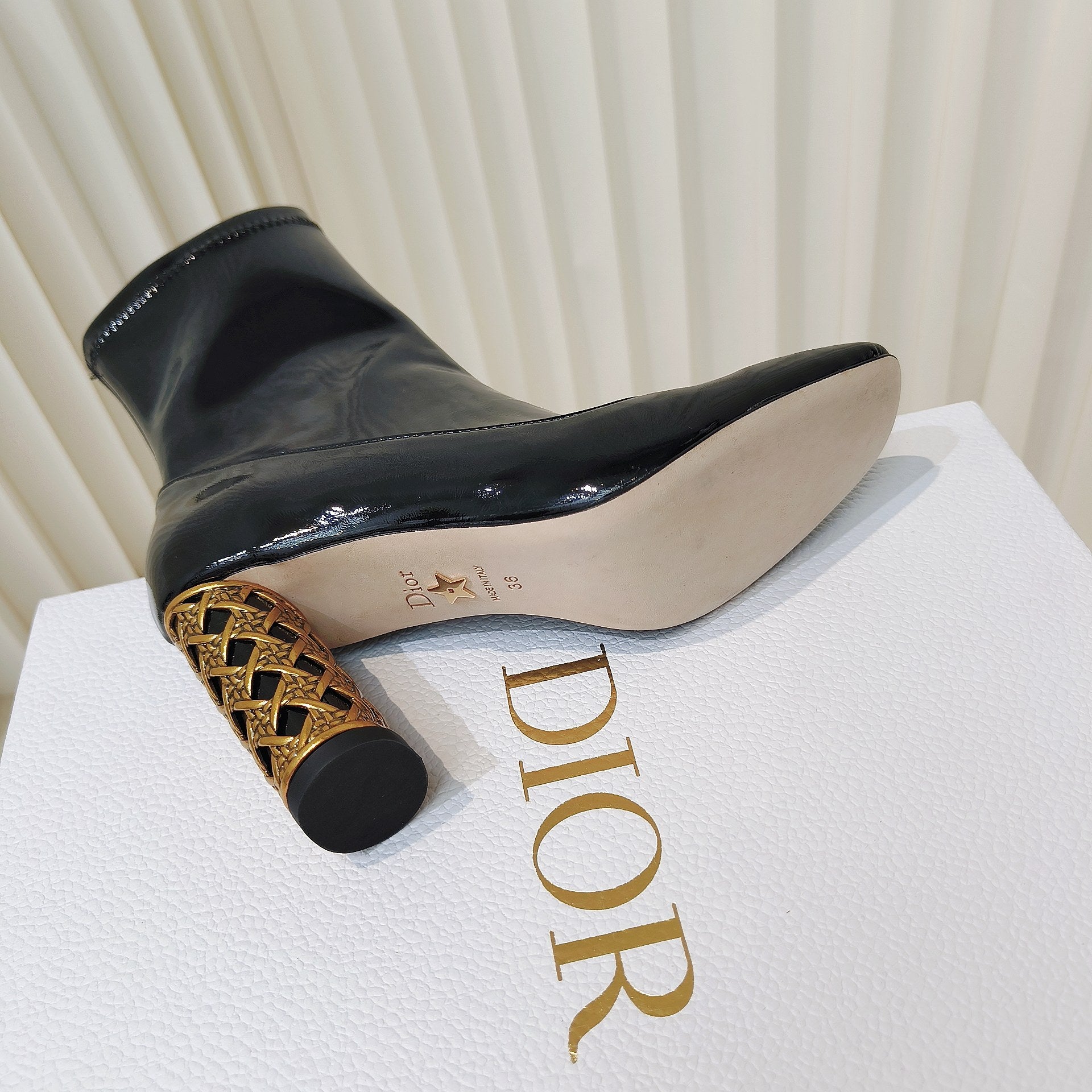 CD Icon Heeled Ankle Boot 80mm In Glossy Black Cowhide 111384