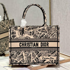 CD Paris Apricot Book Tote 36cm Bag Black beige Canvas 336525