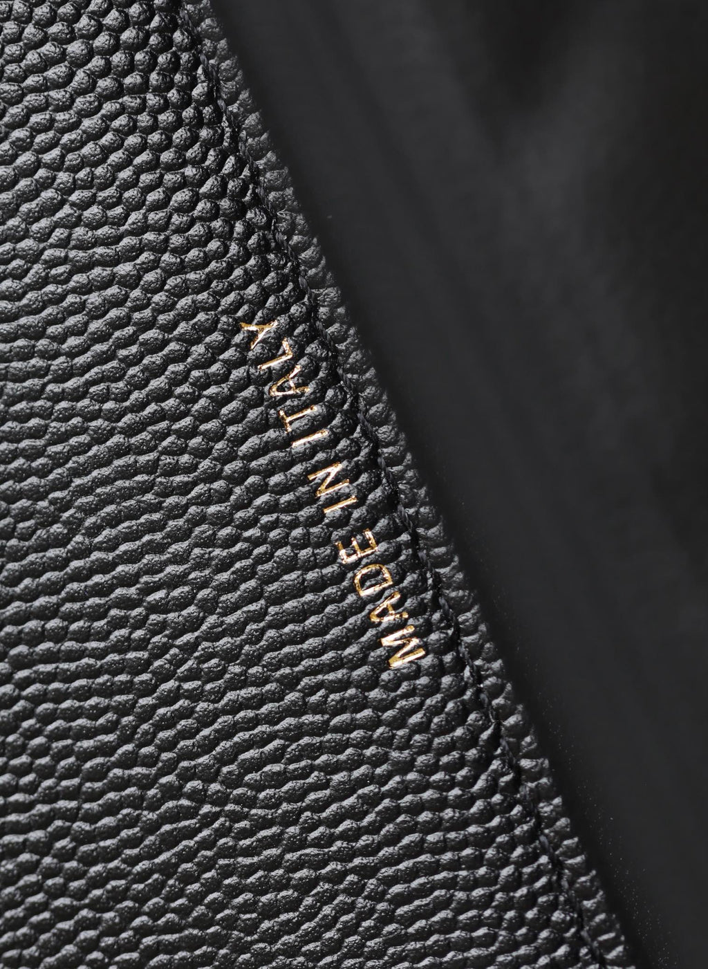 25C Flap Bag With Top Handle 18cm Black Grained Calfskin